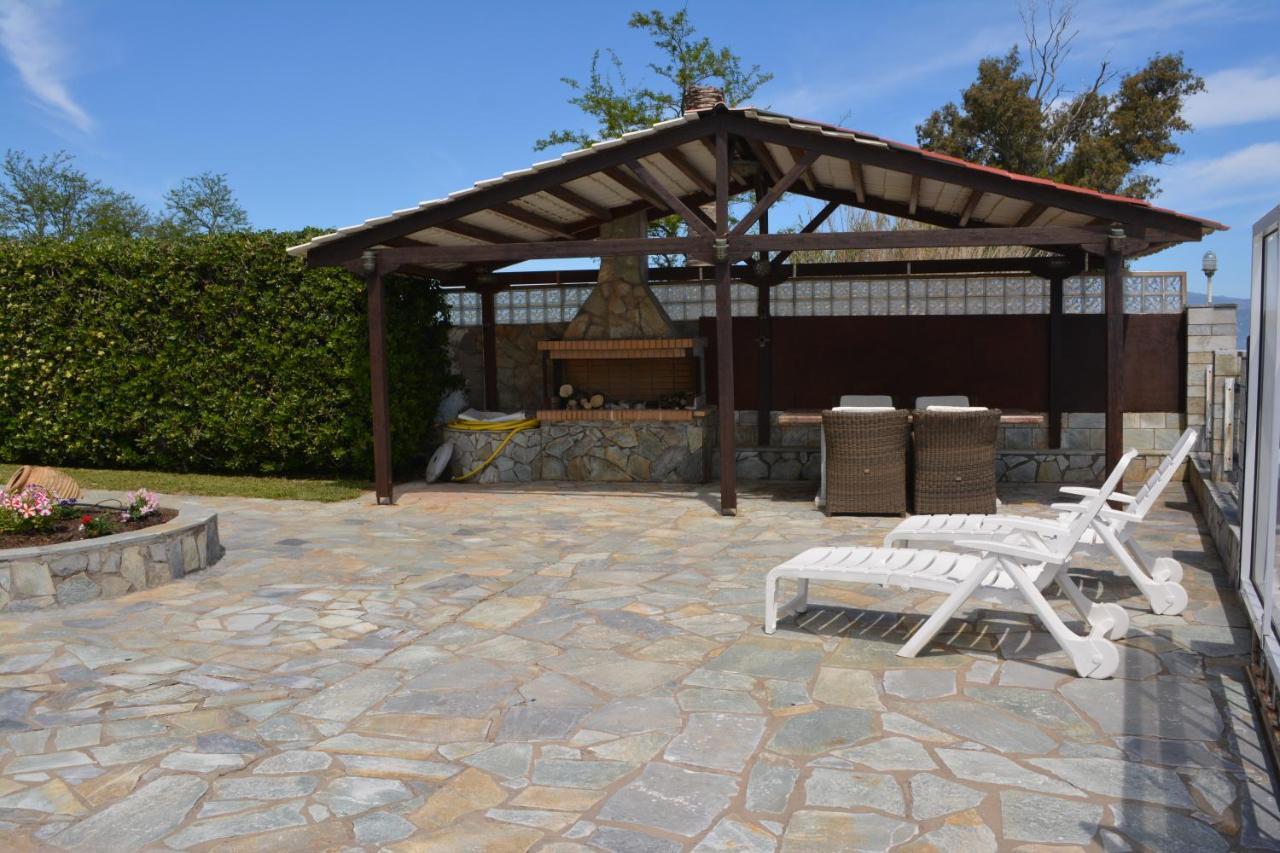 לונגוס Private Luxury Villa My Beach House מראה חיצוני תמונה